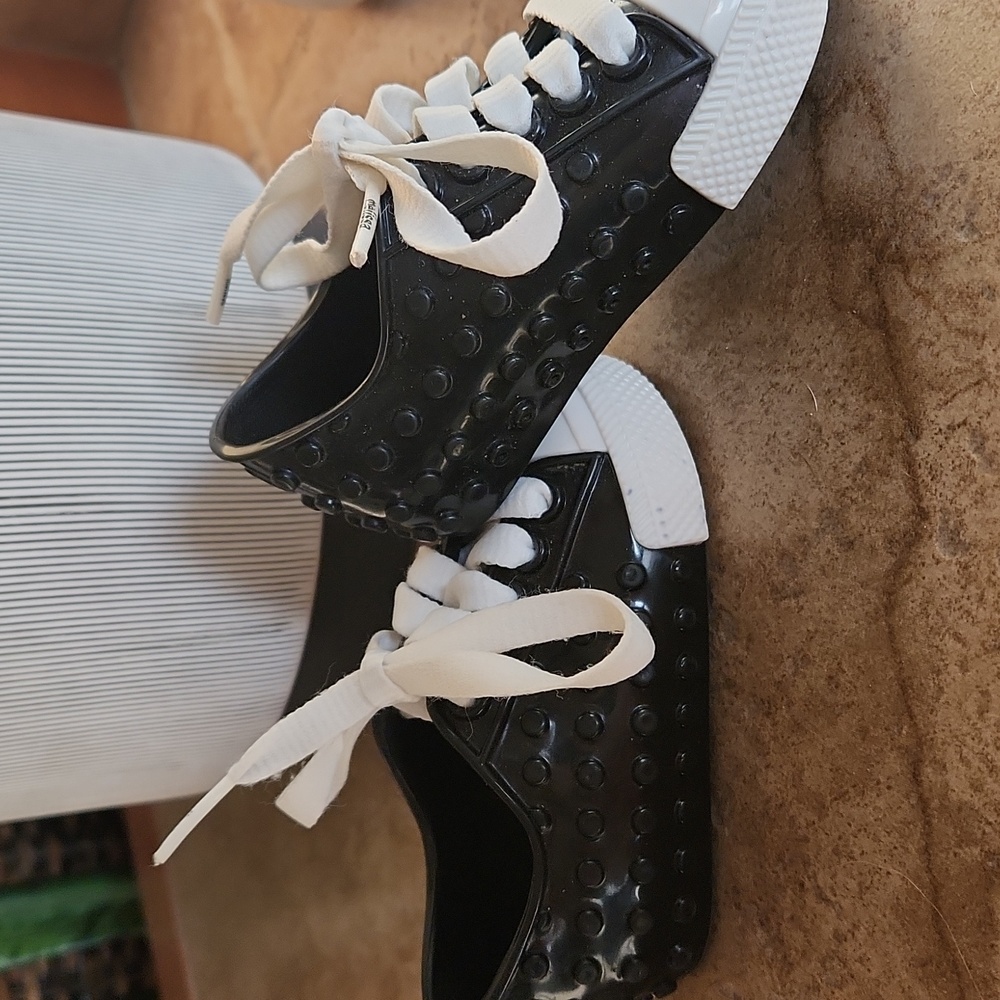 Mini Melissa Black and White Kids Sneakers Size 5 - Picture 2 of 13